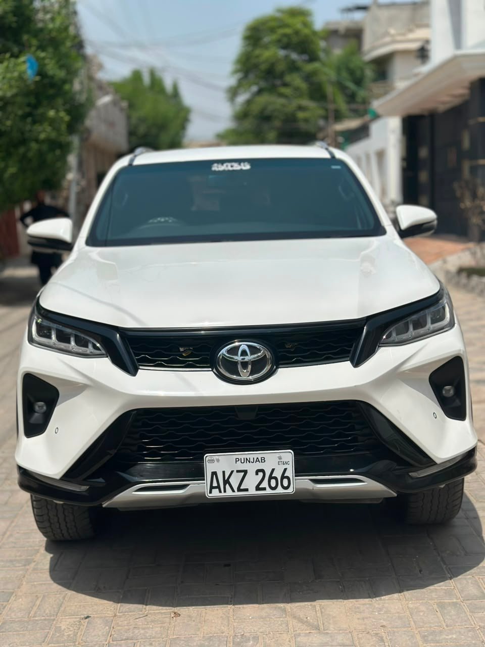 Toyota Fortuner Legender